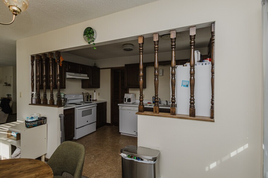 More Photos Of 3102 Sierra Pky, Hutchinson Apartments For Sale