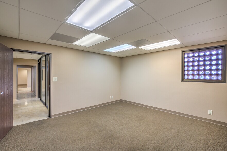 More Photos Of 3320-3340 W Wynn Rd, Las Vegas Office Residential For Lease