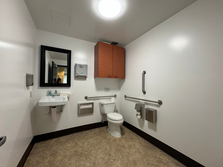 More Photos Of 333-347 NW 9th Ave, Portland Apartments For Sale