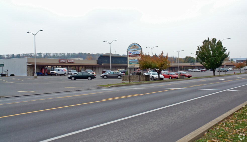 More Photos Of 45 E Chestnut St, Mifflinburg Unknown For Lease