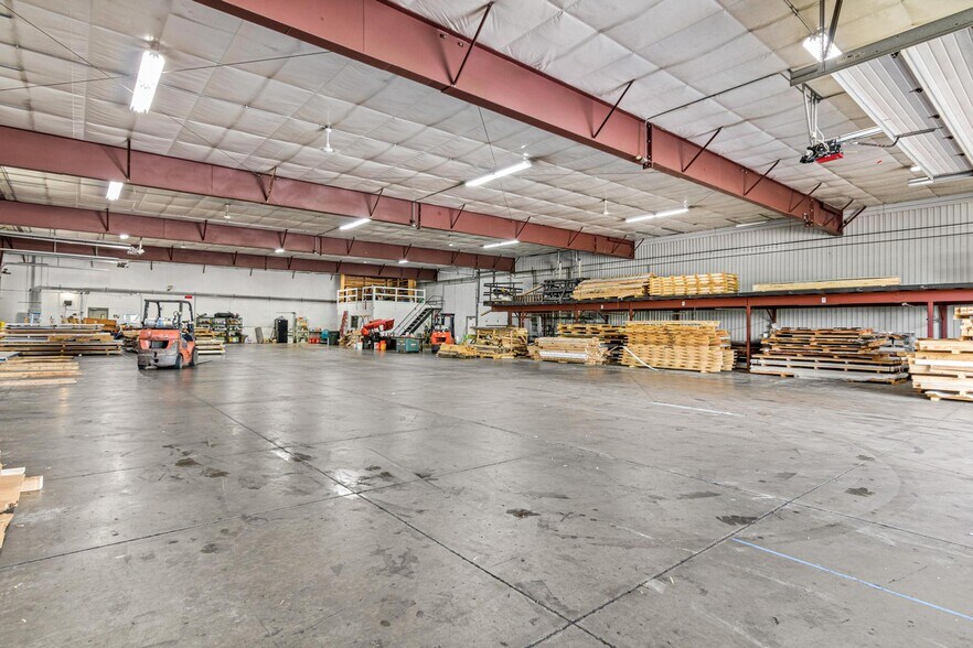 More Photos Of 671-675 Grupe St, Roberts Warehouse For Sale