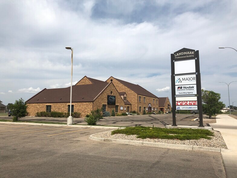 Primary Photo Of 1411 W Dakota Pkwy, Williston Office For Lease