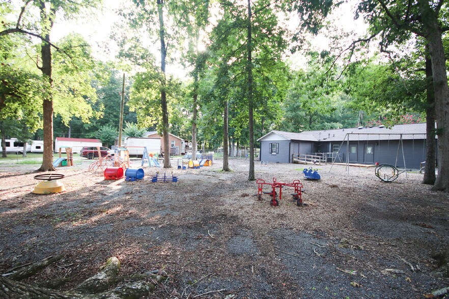 More Photos Of 816 Congress St N, York Daycare Center For Sale