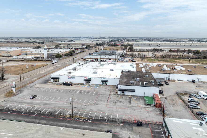 More Photos Of 2918 S Jupiter Rd, Garland Distribution For Lease