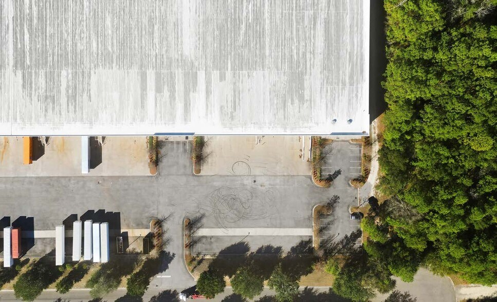 More Photos Of 2310 Charleston Regional Pky, Charleston Distribution For Lease