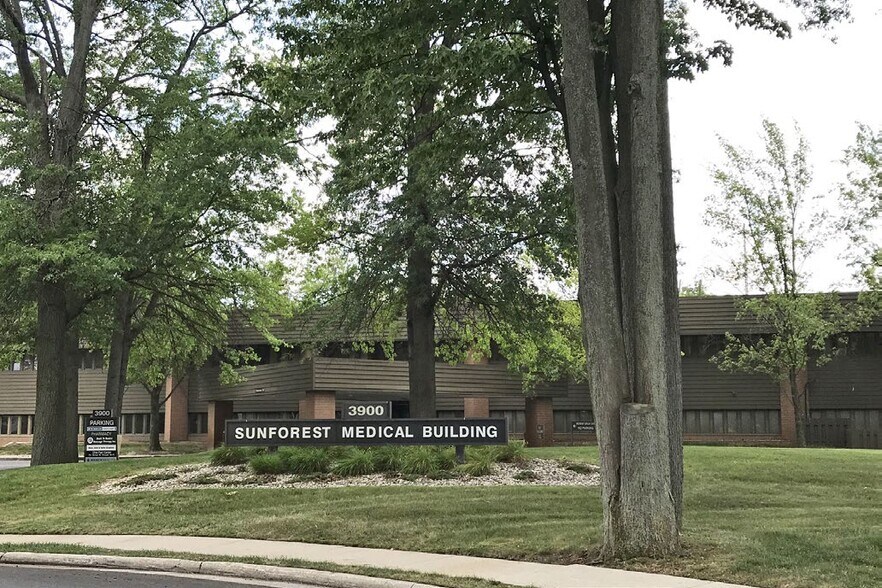 More Photos Of 3900 Sunforest Ct, Toledo Medical For Sale