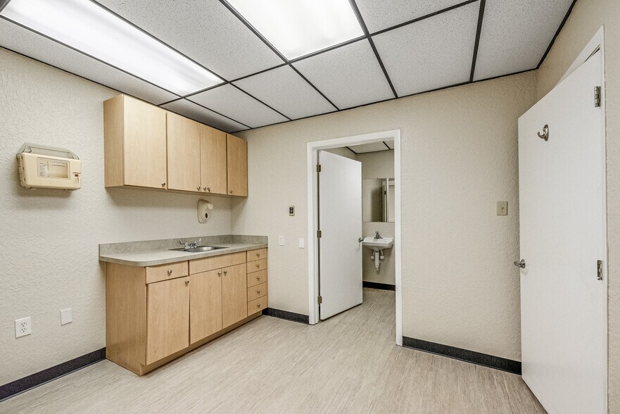 More Photos Of 255 Fortenberry Rd, Merritt Island Medical For Sale