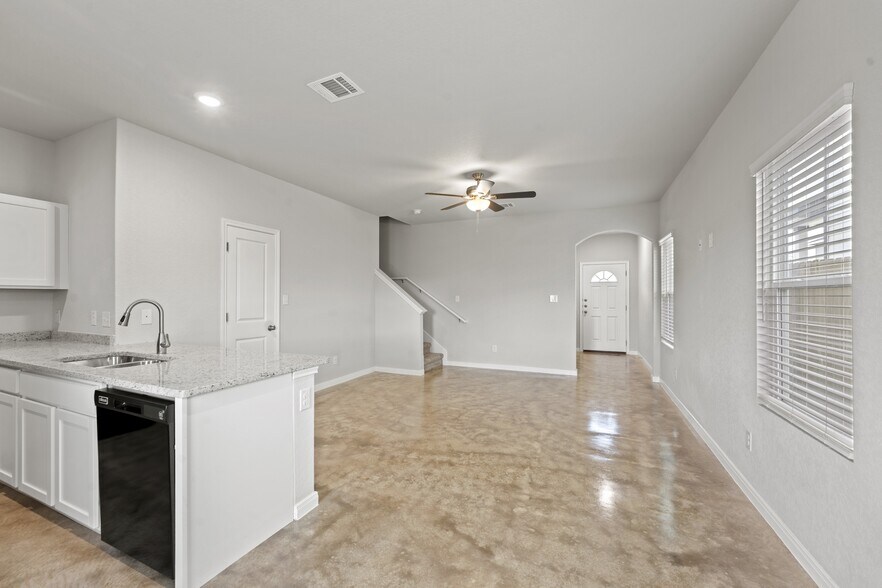 More Photos Of 8015 Dial Ike Dr, San Antonio Apartments For Sale