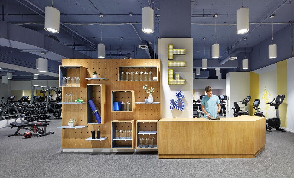 More Photos Of 1650 82nd St W, Bloomington Office For Lease