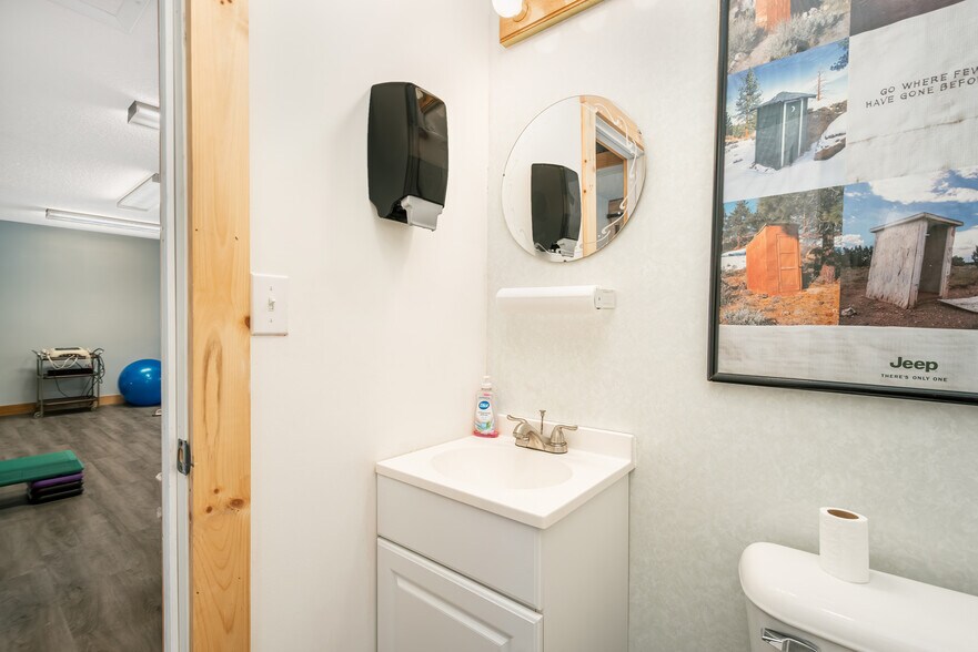 More Photos Of 541 Spruce St, Thomas Flex For Sale