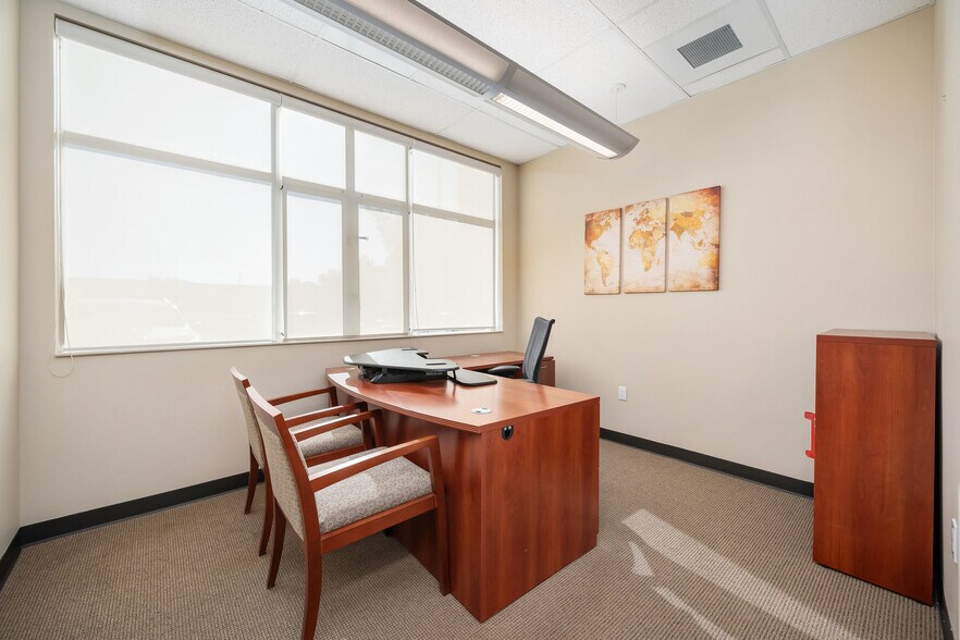 More Photos Of 102 S Vine St, Paso Robles Office For Lease