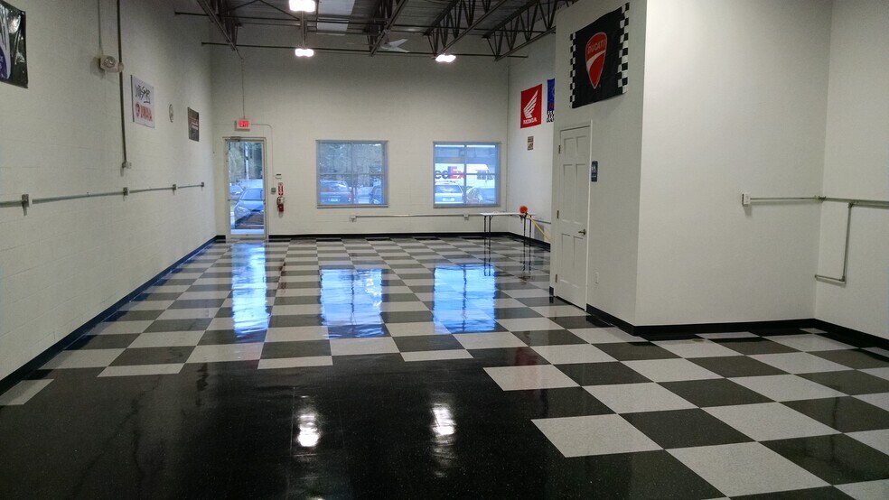 More Photos Of 515 E 27th St, Bradenton Office For Sale