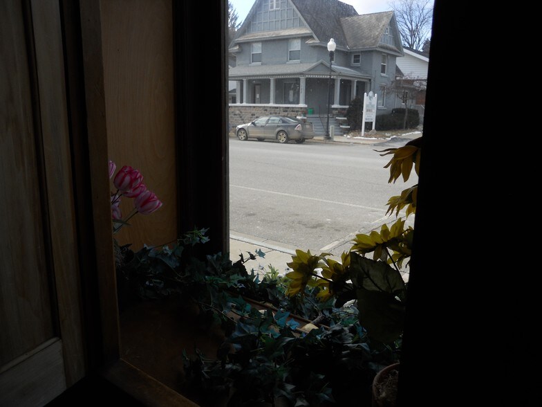 More Photos Of 115 S Main St, Vassar Office Residential For Lease