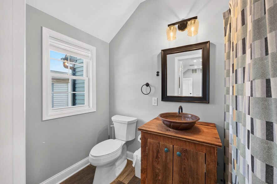 More Photos Of 528 Ridgeway Ave, South Amboy General Retail For Sale