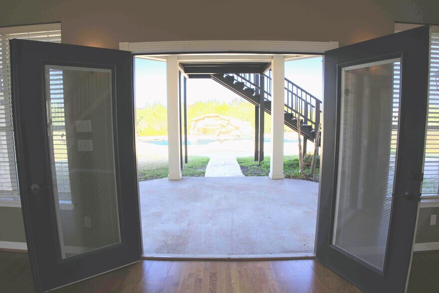 More Photos Of 2982 FM 2935, Brenham Flex For Sale