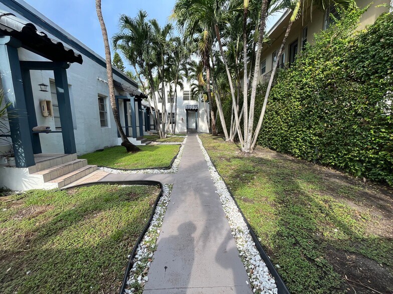 6955 Rue Vendome, Miami Beach, FL 33141 Apartments For Sale