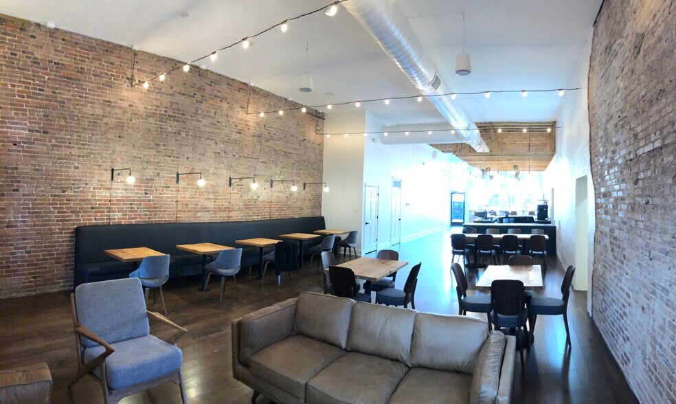More Photos Of 358 Main St, Memphis Storefront Retail Residential For Lease
