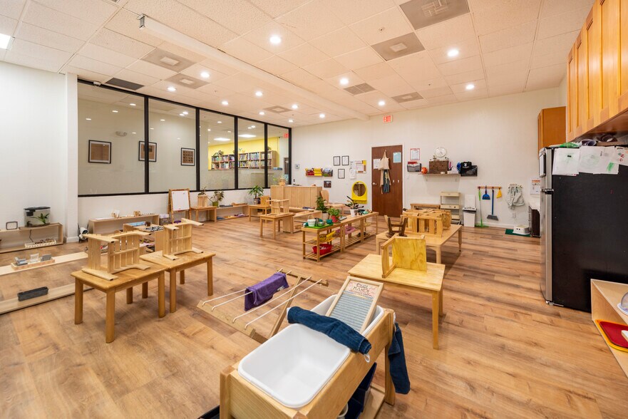 More Photos Of 8201 W Mcnab Rd, Tamarac General Retail For Sale