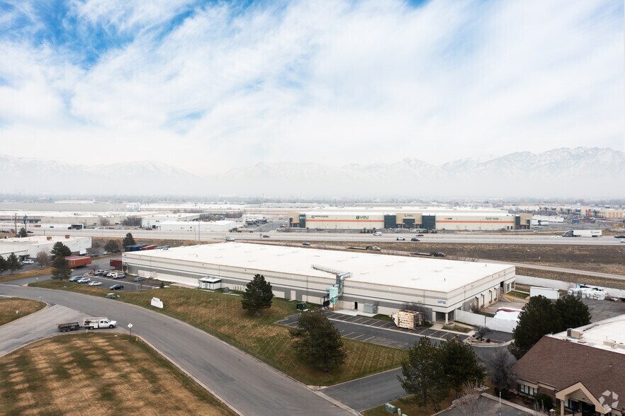 More Photos Of 1855 S Fremont Dr, Salt Lake City Warehouse For Lease