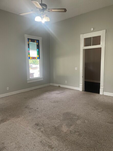 More Photos Of 315 Main Ave, Northport Office Residential For Lease