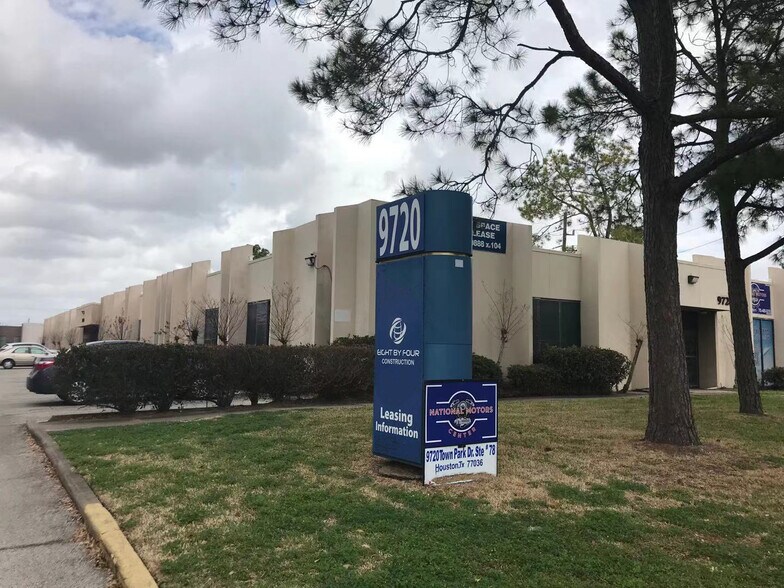 More Photos Of 9720 Town Park, Houston Office For Sale