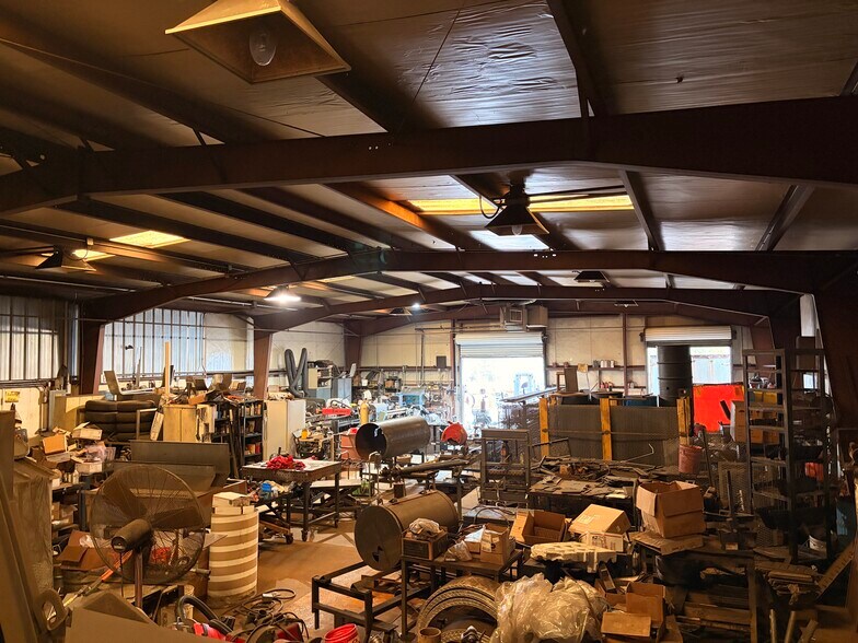 More Photos Of 4481 Lamb Ave, Union Point Warehouse For Sale