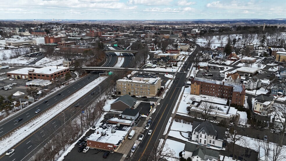More Photos Of 385 W Main St, New Britain Storefront Retail Office For Lease