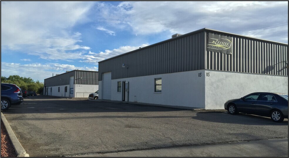 More Photos Of 115 Montoya Rd, El Paso Flex For Lease