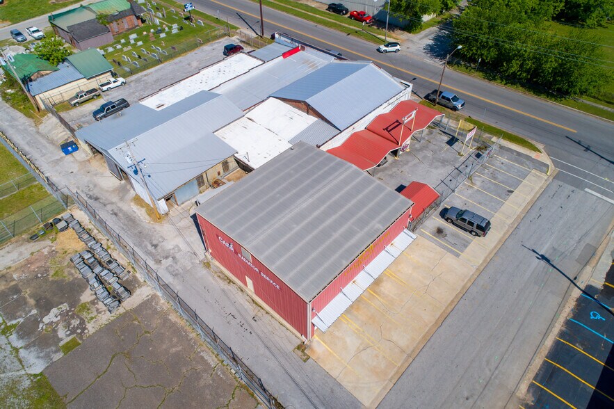 More Photos Of 101 Moulton St W, Decatur Flex For Sale