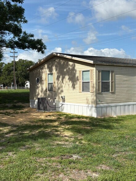 More Photos Of 725 N Chestnut Rd, Lakeland Manufactured Housing Mobile Home Park For Sale