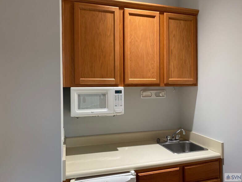 More Photos Of 138 Canal St, Pooler Office For Lease