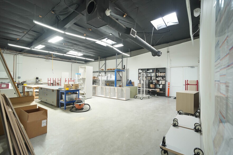 More Photos Of 11921 Sherman Way, North Hollywood Warehouse For Sale
