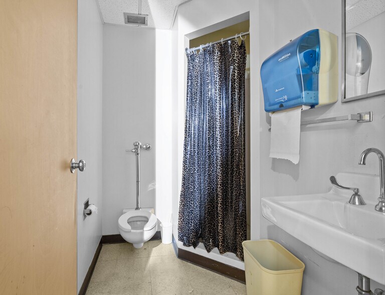 More Photos Of 94 Hospital St, Ridgway Specialty For Sale