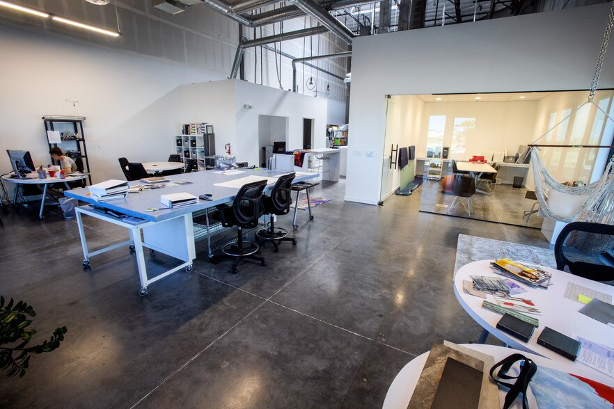 More Photos Of 6445 W Sunset Rd, Las Vegas Warehouse For Lease