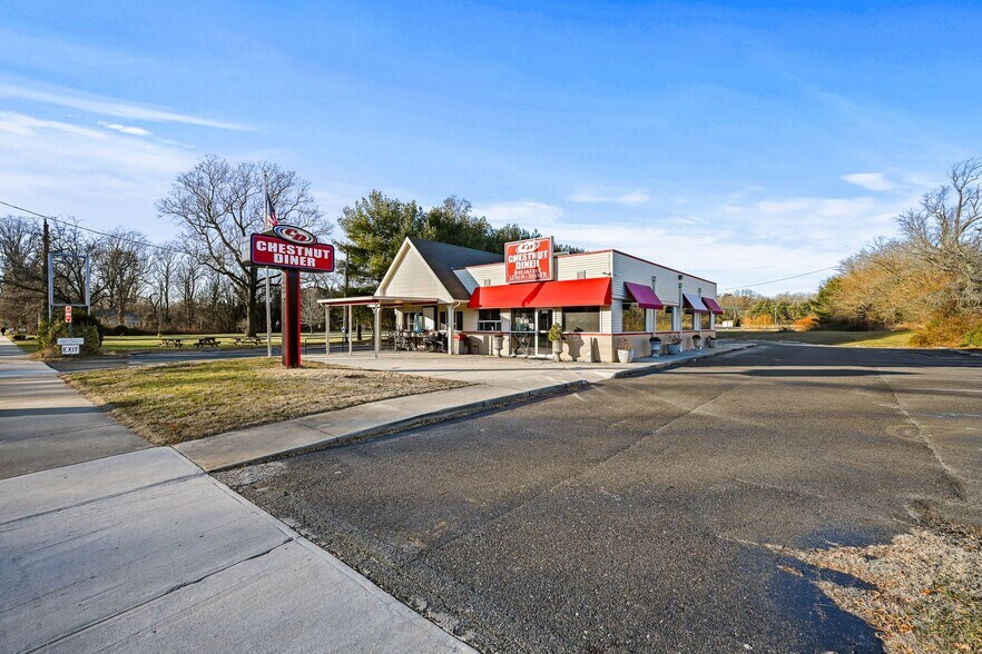 More Photos Of 2578 E Chestnut Ave, Vineland Restaurant For Sale
