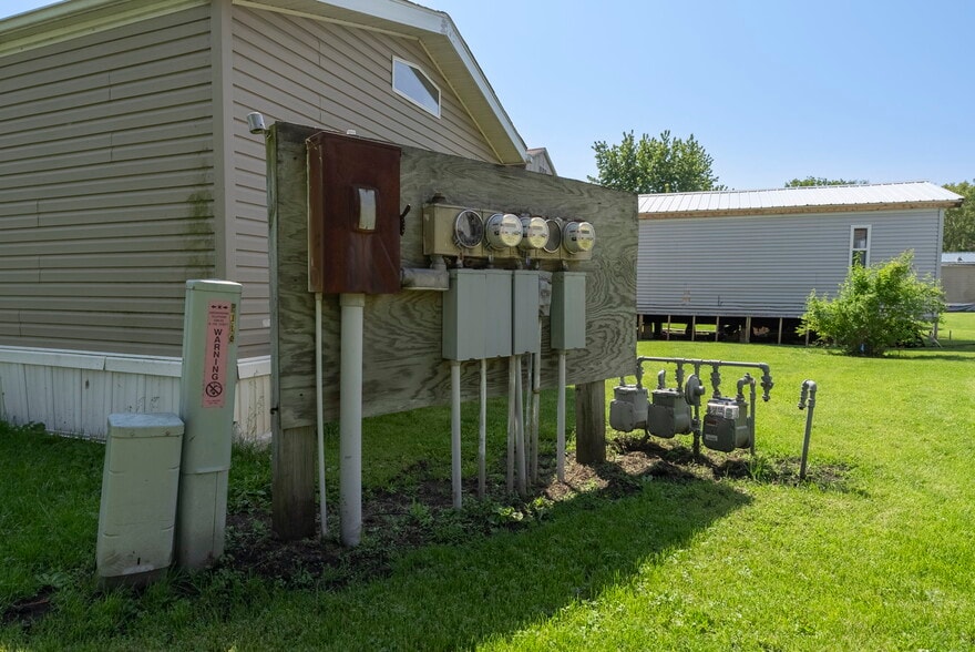More Photos Of 109 S Pearl St, Atkinson Manufactured Housing Mobile Home Park For Sale