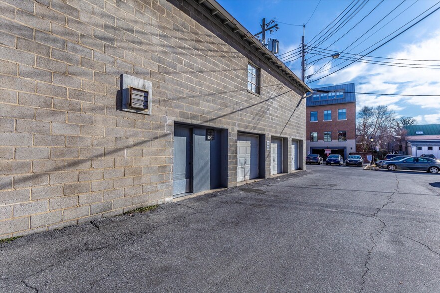 More Photos Of 14 E Patrick St, Frederick Storefront Retail Office For Sale