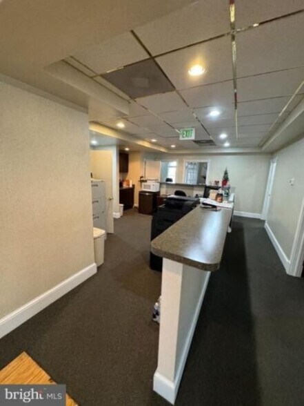 More Photos Of 7544 Holabird Ave, Dundalk Office For Sale