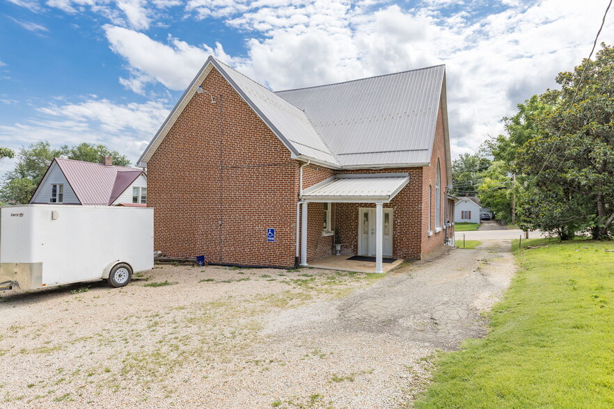 More Photos Of 408 W Main St, Park Hills Religious Facility For Sale