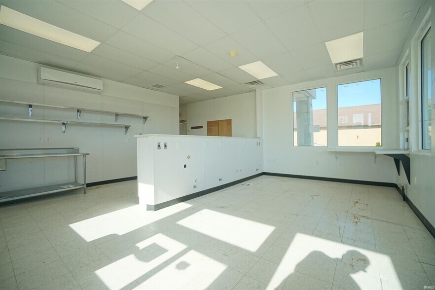 More Photos Of 2950 Frontage Rd, Warsaw Restaurant For Sale