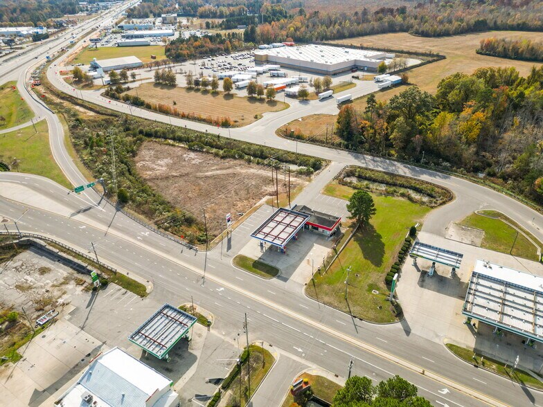 More Photos Of 5105 N Fayetteville Rd, Lumberton General Retail For Sale