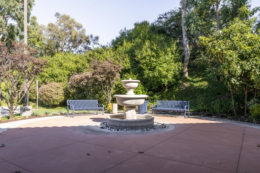 More Photos Of 25550 Hawthorne Blvd, Torrance Medical For Sale