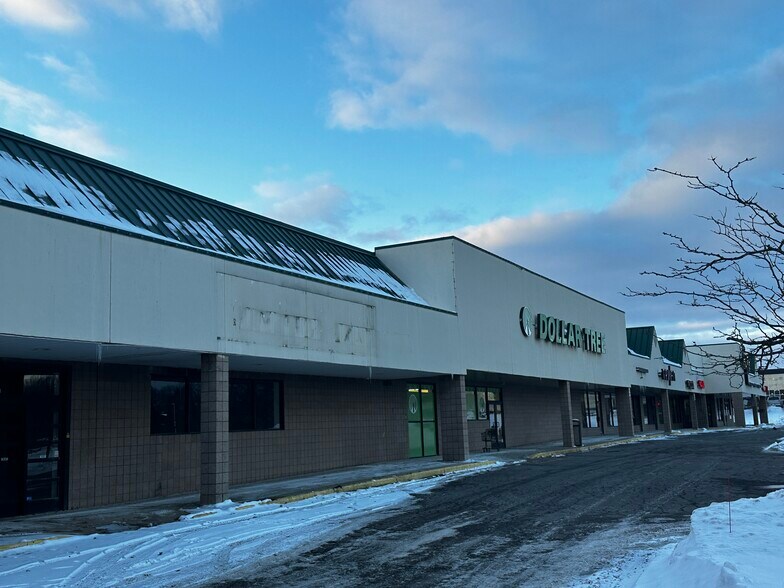 More Photos Of 744 W Highland Rd, Highland Unknown For Lease