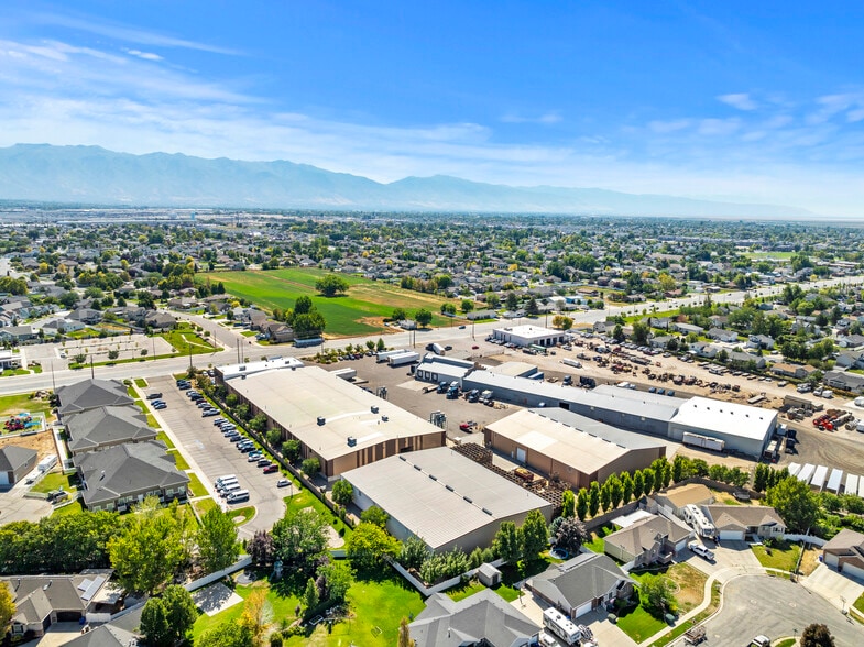 More Photos Of 848 S 2000 W, Syracuse Unknown For Lease