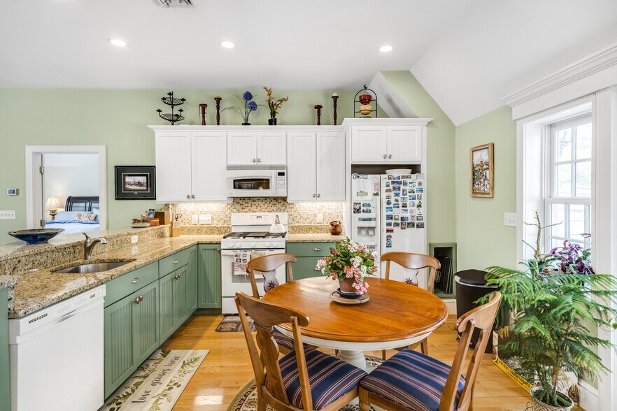 More Photos Of 1861 Main St, Brewster Hospitality For Sale