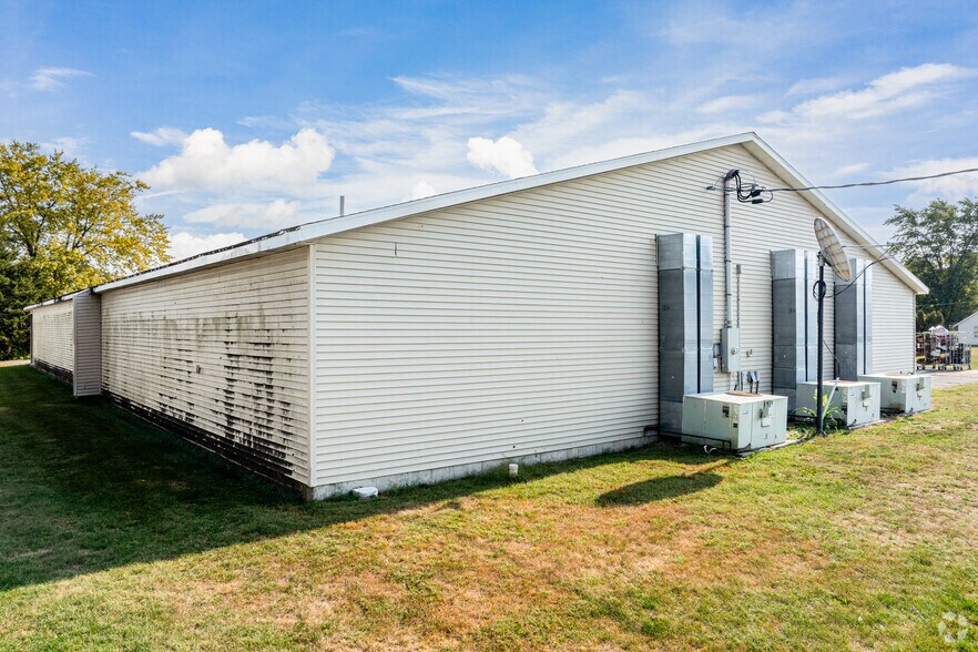 More Photos Of 505 S Commercial Dr, Abingdon Freestanding For Sale