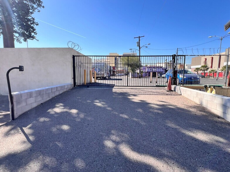 More Photos Of 4145 N. 8th St, Phoenix Land For Lease
