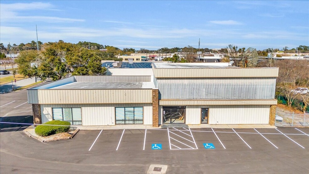 More Photos Of 8890 Abercorn St, Savannah Storefront Retail Office For Sale