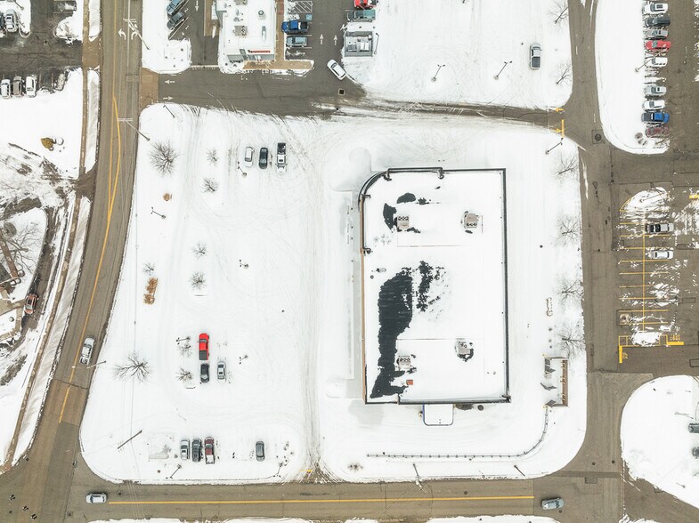 More Photos Of 2229 E State St, Salem Drugstore For Sale