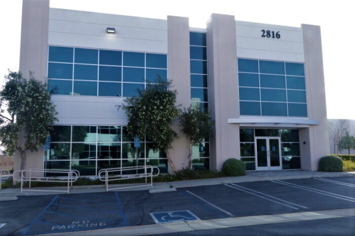 More Photos Of 2816 Columbia St, Torrance Light Distribution For Lease